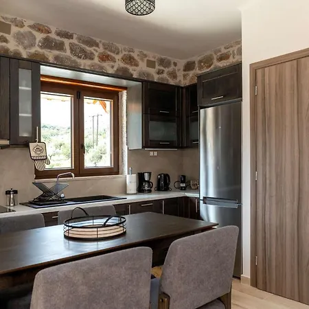 Elevi بيت للعطل