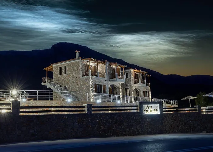 بيت للعطل Elevi *