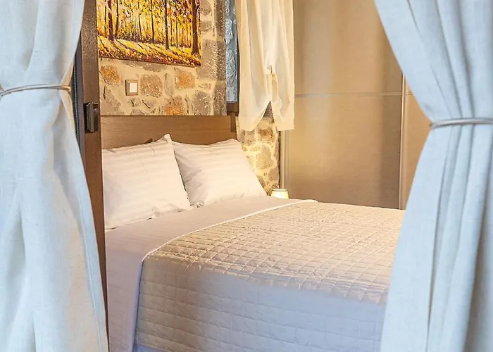 Elevi بيت للعطل