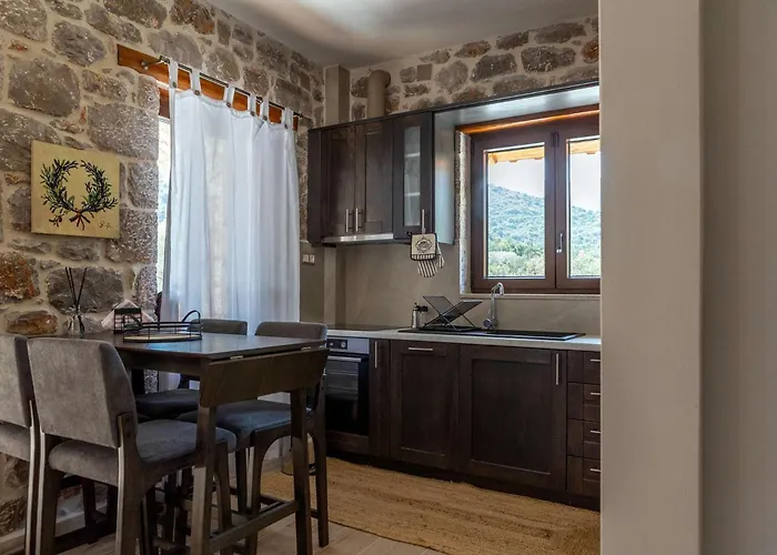 Elevi Vakantiehuis Tirós